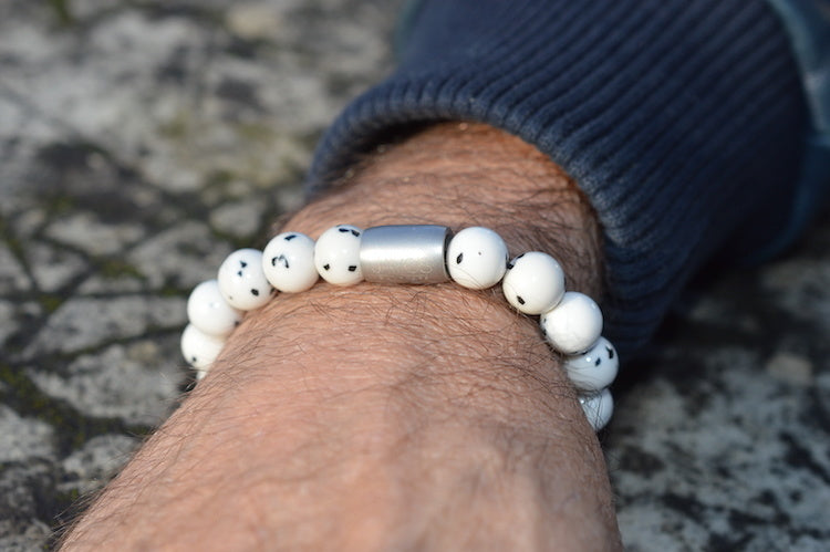 heren armband Magneet Vic, mix wit, staal magneetsluiting staal lichtgrijs